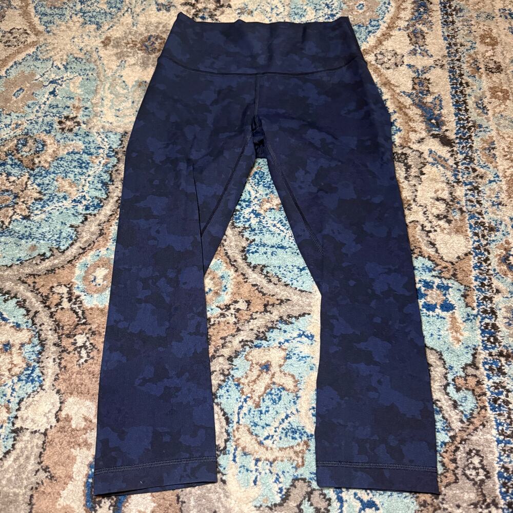 Lululemon Wunder Under Crop hi rise 6 - Picture 4 of 4